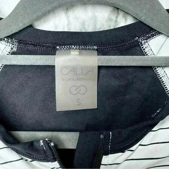 Calia Carrie Underwood White & Black Pinstriped Ruched Pull Over Top Size Small - Picture 5 of 6